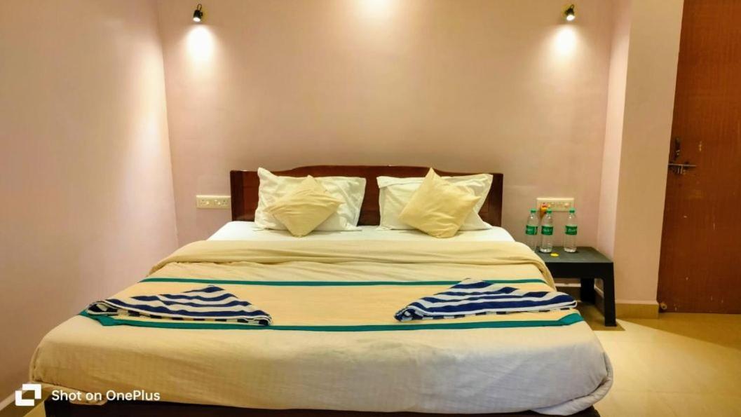 Royalstar Resort Vagator Habitación foto